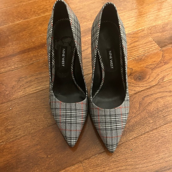 Nine West heels - Picture 3 of 3